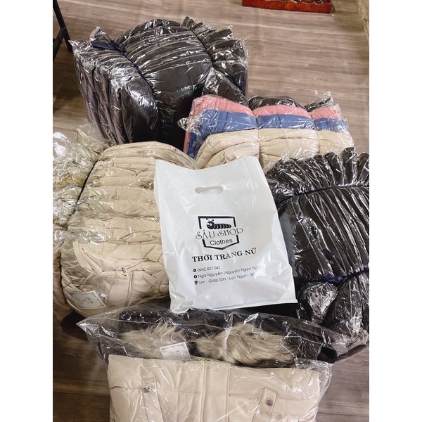 Áo phao gân nữ mũ lông tháo được | BigBuy360 - bigbuy360.vn