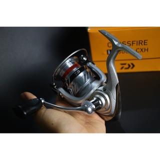 Máy đứng câu cá daiwa crossfire size1000-5000