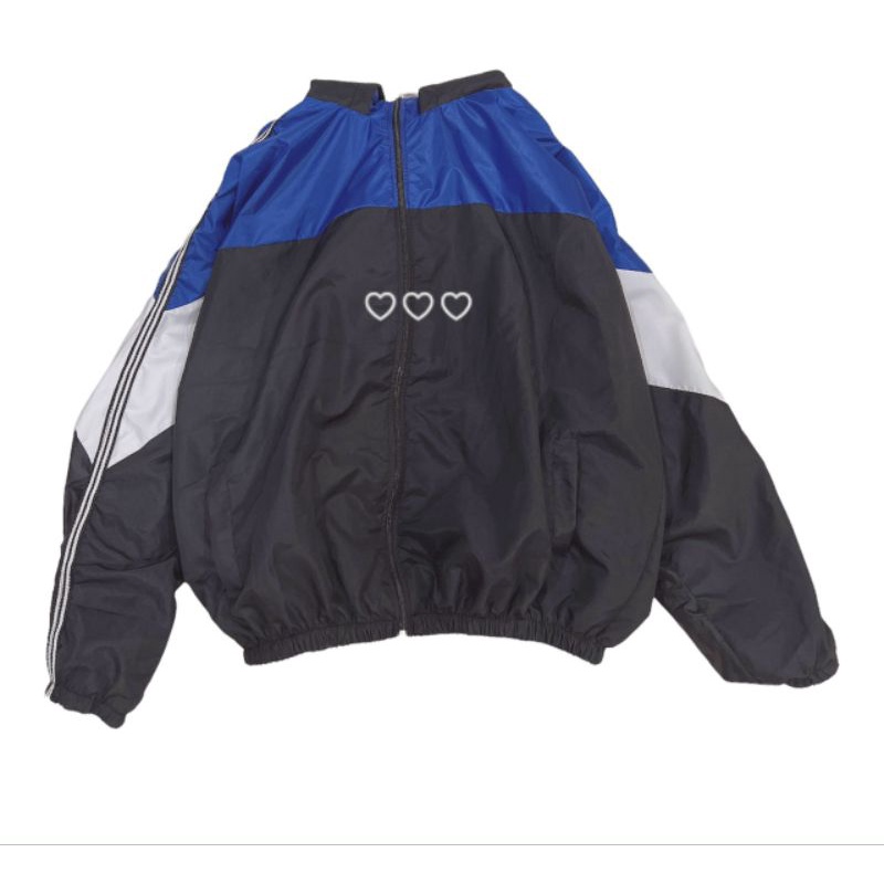 KHOÁC DÙ LỬNG TAY DƠI PHỐI SỌC TAY VÀ PHỐI MÀU CẦU VAI