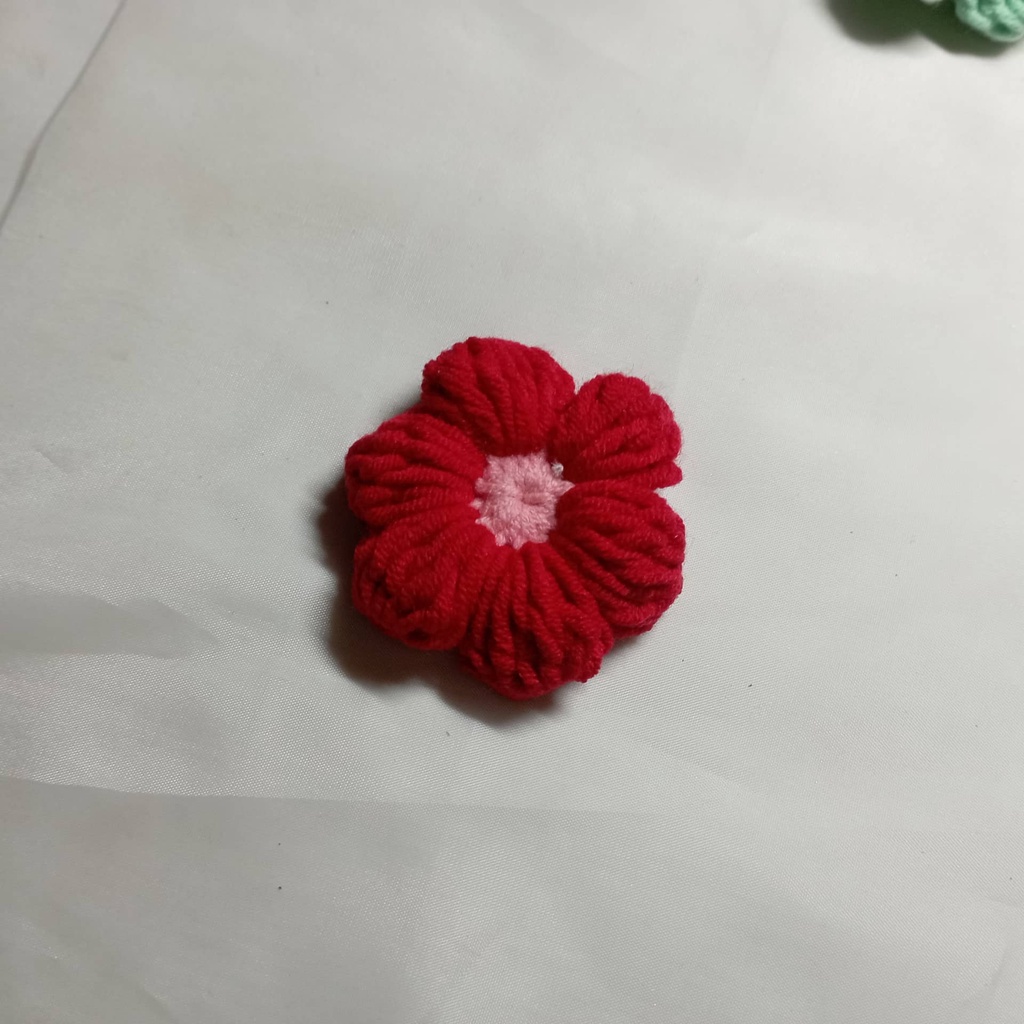 Ghim cài áo hình bông hoa len 6 cánh trang trí , handmade