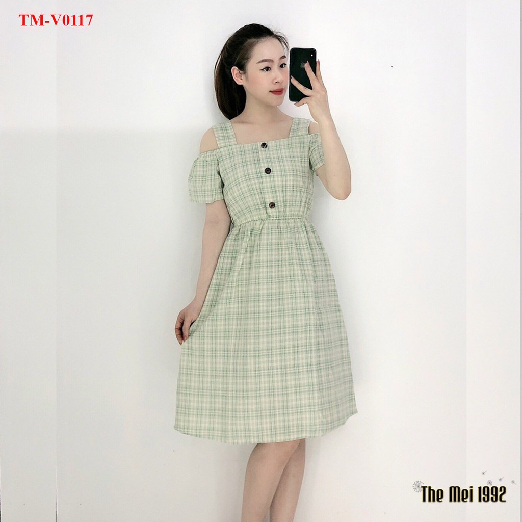 Đầm babydoll nữ The Mei 1992 - Đầm công sở chất cotton mát kẻ caro đính cúc xẻ vai siêu xinh | BigBuy360 - bigbuy360.vn