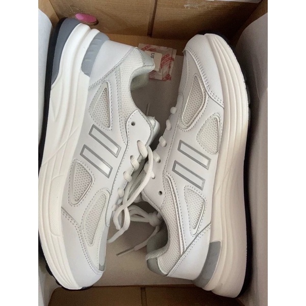 GIÀY THẾ THAO/SNEAKER 2 VẠCH BUỘC DÂY