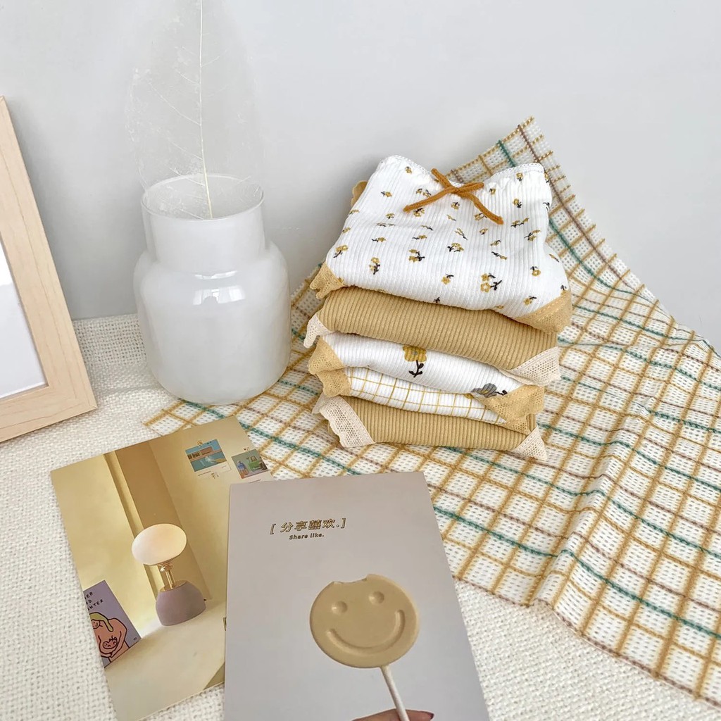 Quần Lót Cotton Co Dãn 4D Hoa Vàng Hoàng Kim 1315