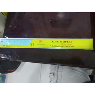 Thước cứng 30cm Queen