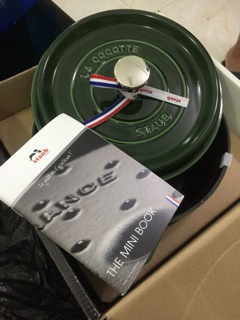 Nồi gang đúc Staub nhập từ Đức