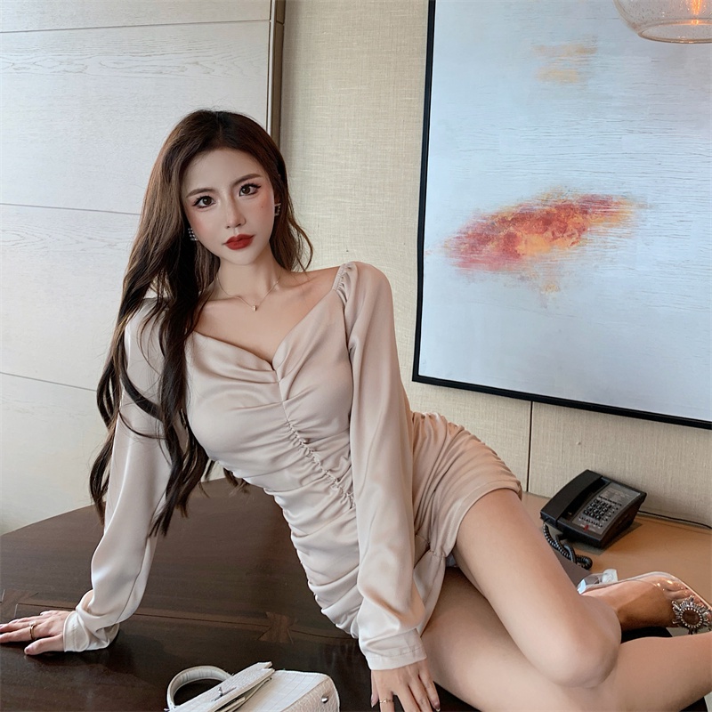 Đầm dáng ôm mini tay dài Emilyshop