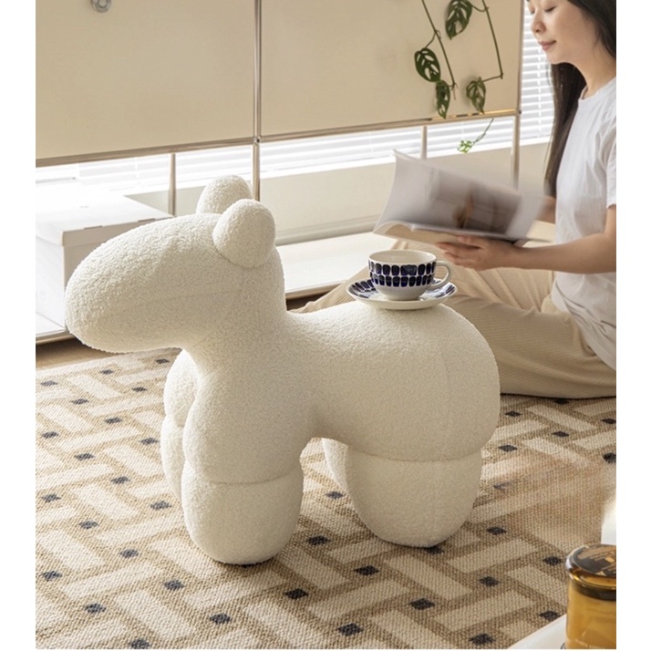 Ghế ngựa Pony Chair trắng vải len cừu cao cấp trang trí phòng khách, studio, phòng ngủ phong cách Bắc Âu
