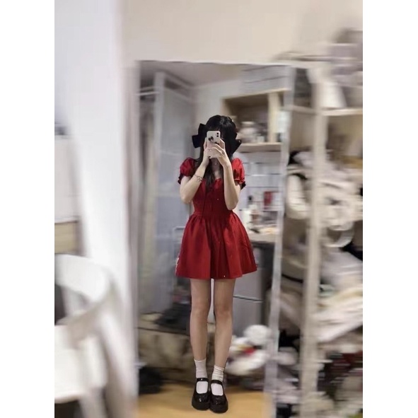 Váy xòe ngắn lolita đỏ nơ đen cổ vuông tay phồng nhẹ