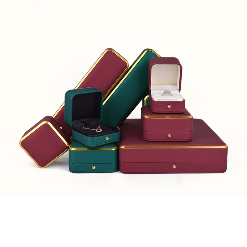 Hộp Đựng Trang Sức Hình Vuông Sáng Tạo