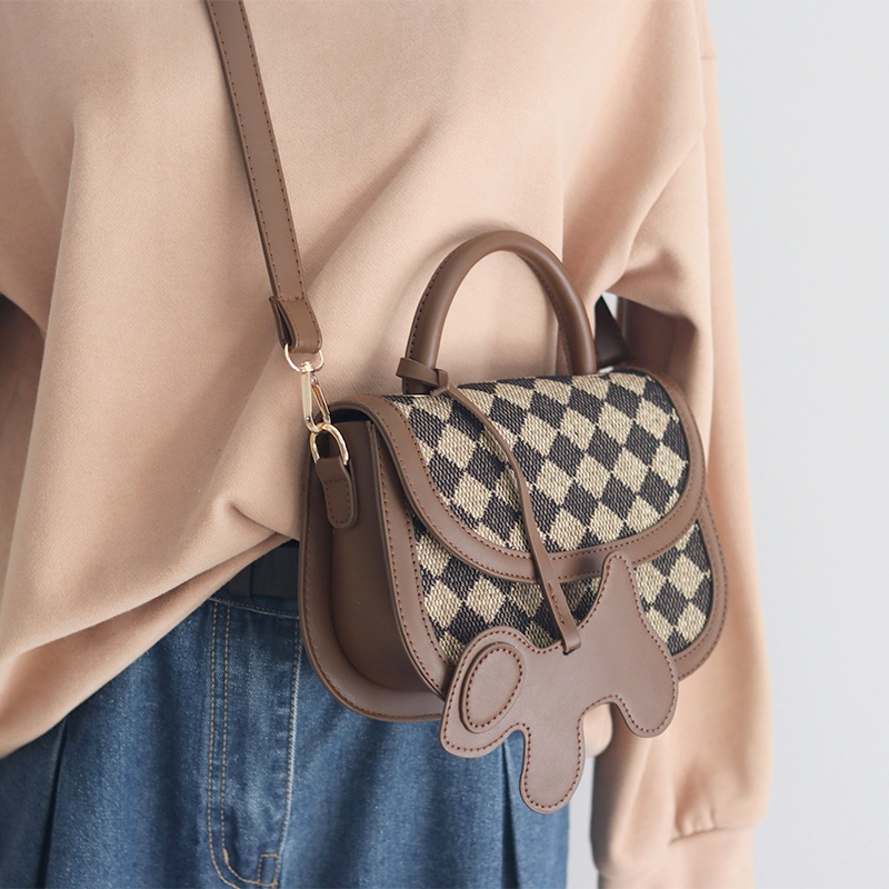 Túi đeo chéo nữ MiDi hình hộp trendy họa tiết káro mix nhiều phong cách