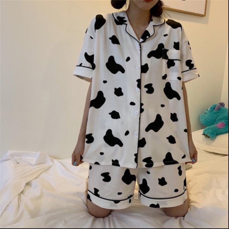 Bộ đồ ngủ pijama nữ cộc tay quần đùi chất lụa Kate Thái mềm mịn họa tiết bò sữa trắng đáng yêu