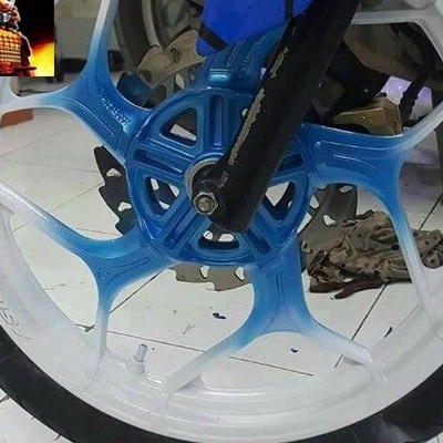 Chai sơn màu trắng 102 - Sơn xịt Samurai