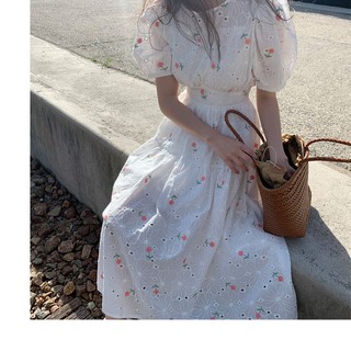 (Order) Váy đầm thô trắng hoa nhí thêu đục lỗ phong cách Hàn Quốc. Hàng order vui lòng liên hệ trước cho người bán.