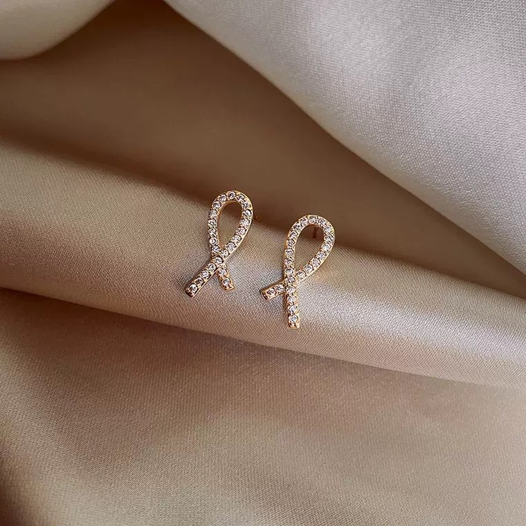 Bông tai/ Hoa tai bắt chéo hình nơ