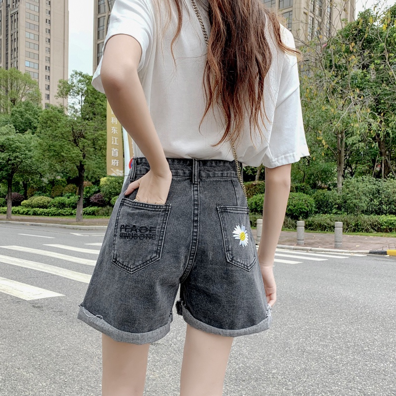Quần Short Denim Lưng Cao Thêu Hoa Thời Trang Cho Nữ