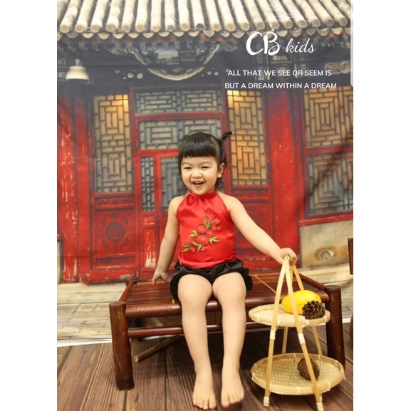 Yếm đào thêu/ bà ba sen thêu hàng thiết kế cho bé gái