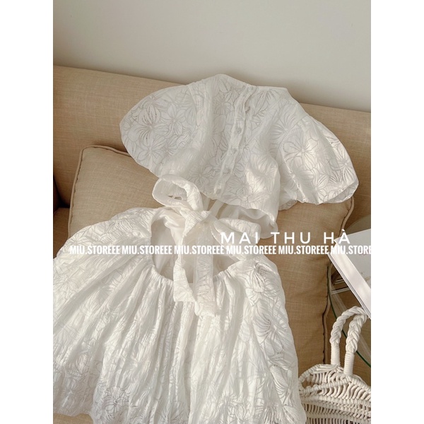 VÁY XỐP GẤM IN HOA CUTOUT CHUN NƠ EO CÚC BỌC LƯNG TAY BỒNG DÁNG XOÈ VXGHNE