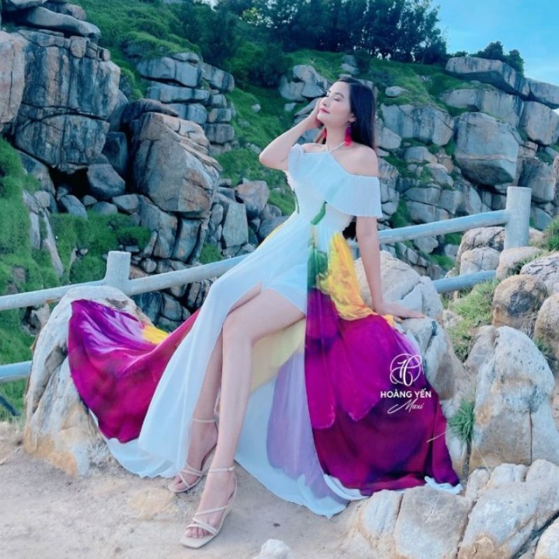 HOANGYEN Đầm maxi, đầm đi biển cổ yếm rớt vai bèo dập ly chân váy xẻ tà, đầm maxi dài, váy đi biển đẹp