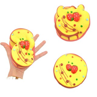 Đồ chơi bóp tay hình bánh kem dâu , có mùi thơm shop squishy