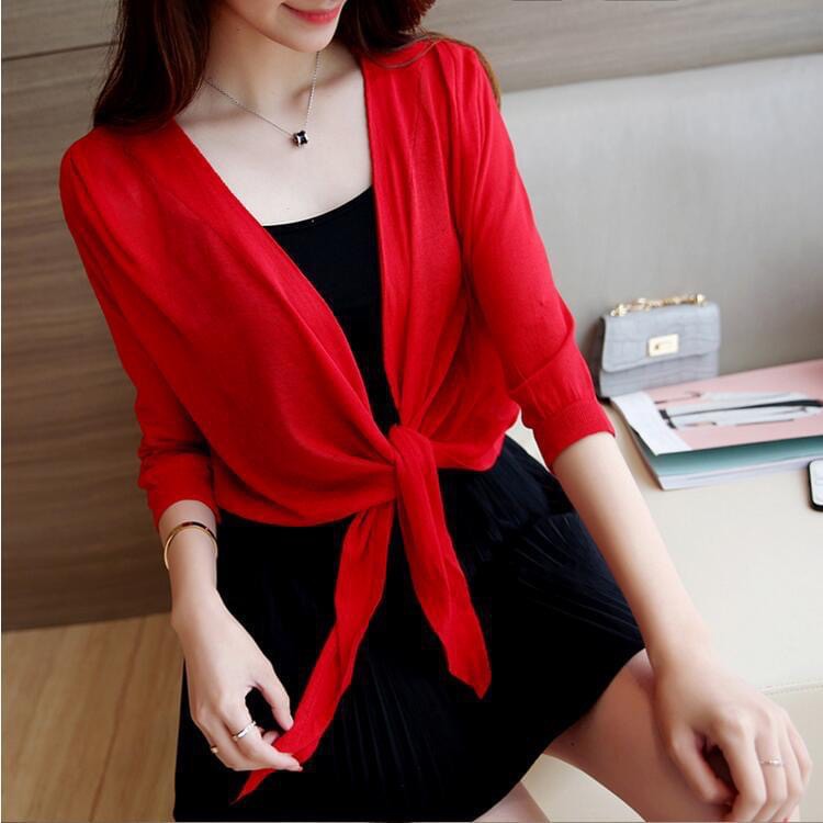 Áo khoác nhẹ kết hợp áo dây , váy hở vai, áo croptop xinh tươi