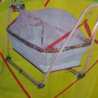 Nôi điện tự động cho bé