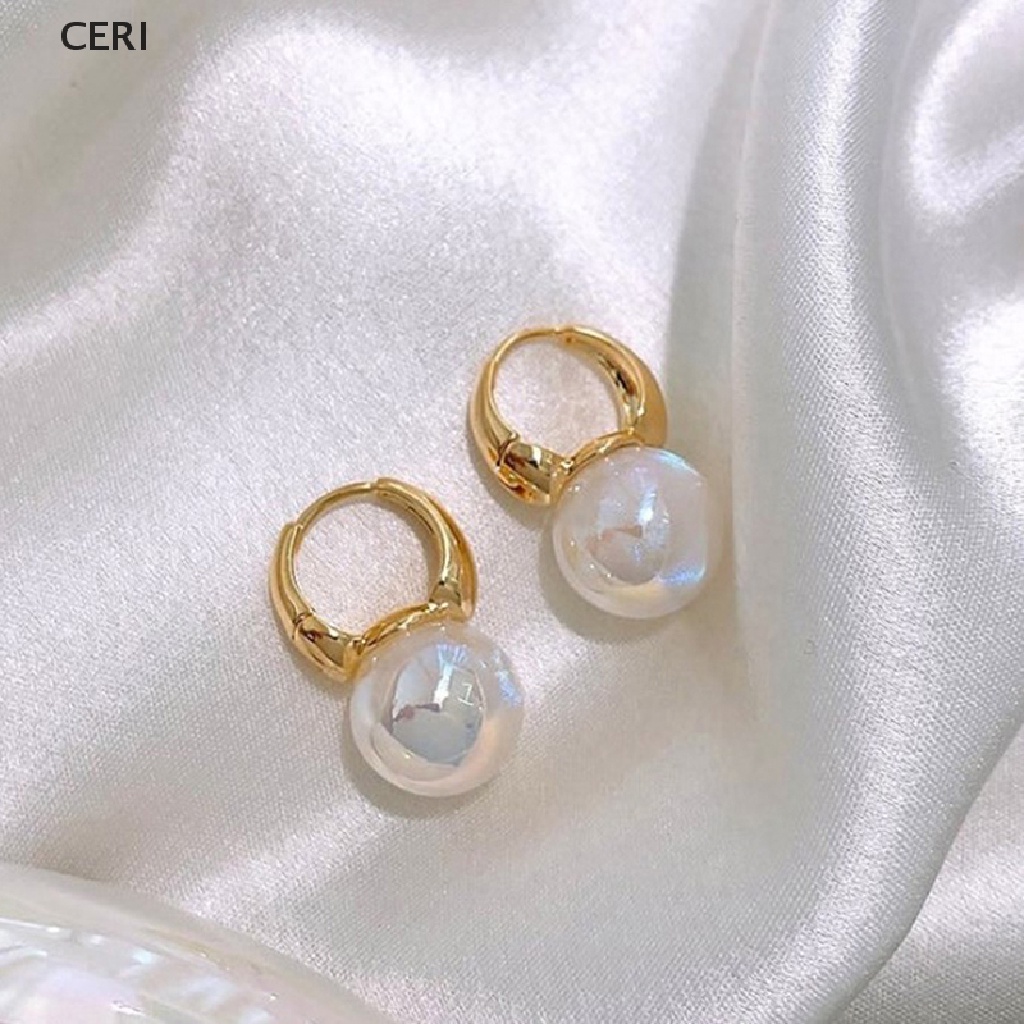 Khuyên Tai Dạng Vòng Tròn Đính Hạt Ngọc Trai Màu Sắc Vàng Kim Phong Cách Hàn Quốc Cho Nữ