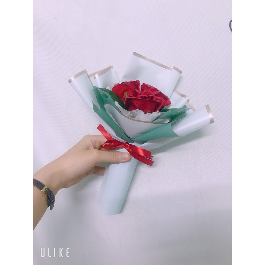 Bó hoa hồng sáp thơm 3 bông phối lá kiểu Hàn làm quà