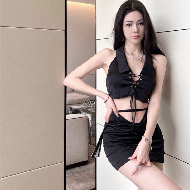 Set Áo Croptop Sát Nách Cổ polo Và Chân Váy Lưng Cao Phong Cách Quyến Rũ