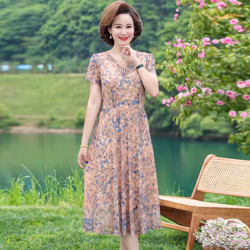 Váy hoa mùa hè cho mẹ, váy ôm thời trang mới cho người trung niên và người già