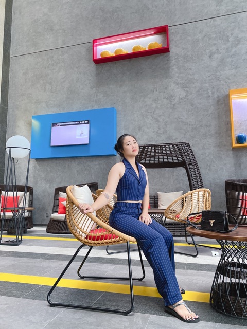 Set vet hở lưng