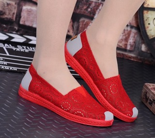 Giày Slip on Ren