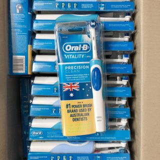 Bàn chải điện oral-b braun