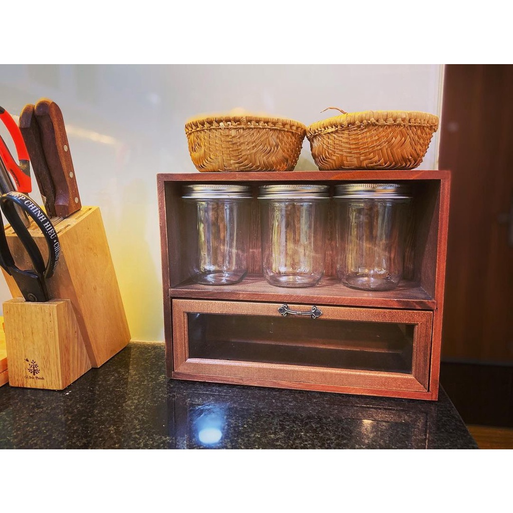 Tủ kính gỗ Vintage