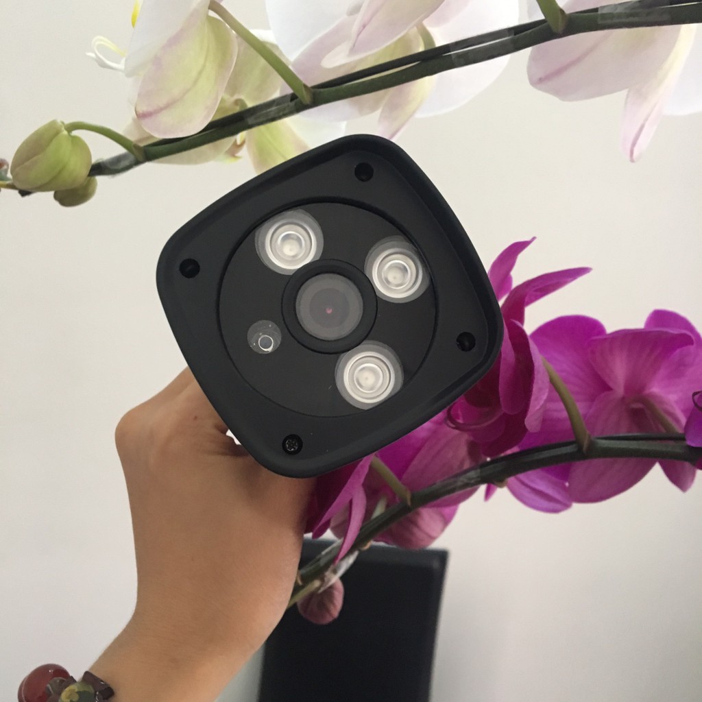 Camera Thân Hồng Ngoại 3 Led Elitek 1.3 TVI ECT-L51113