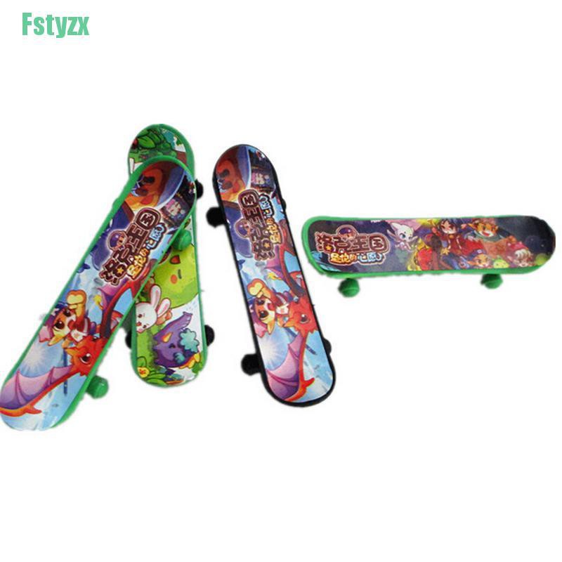 fstyzx 1X Mini Finger Board Skateboard Novelty Kids Boys Girls Toy Gift for Party 3.7&quot;