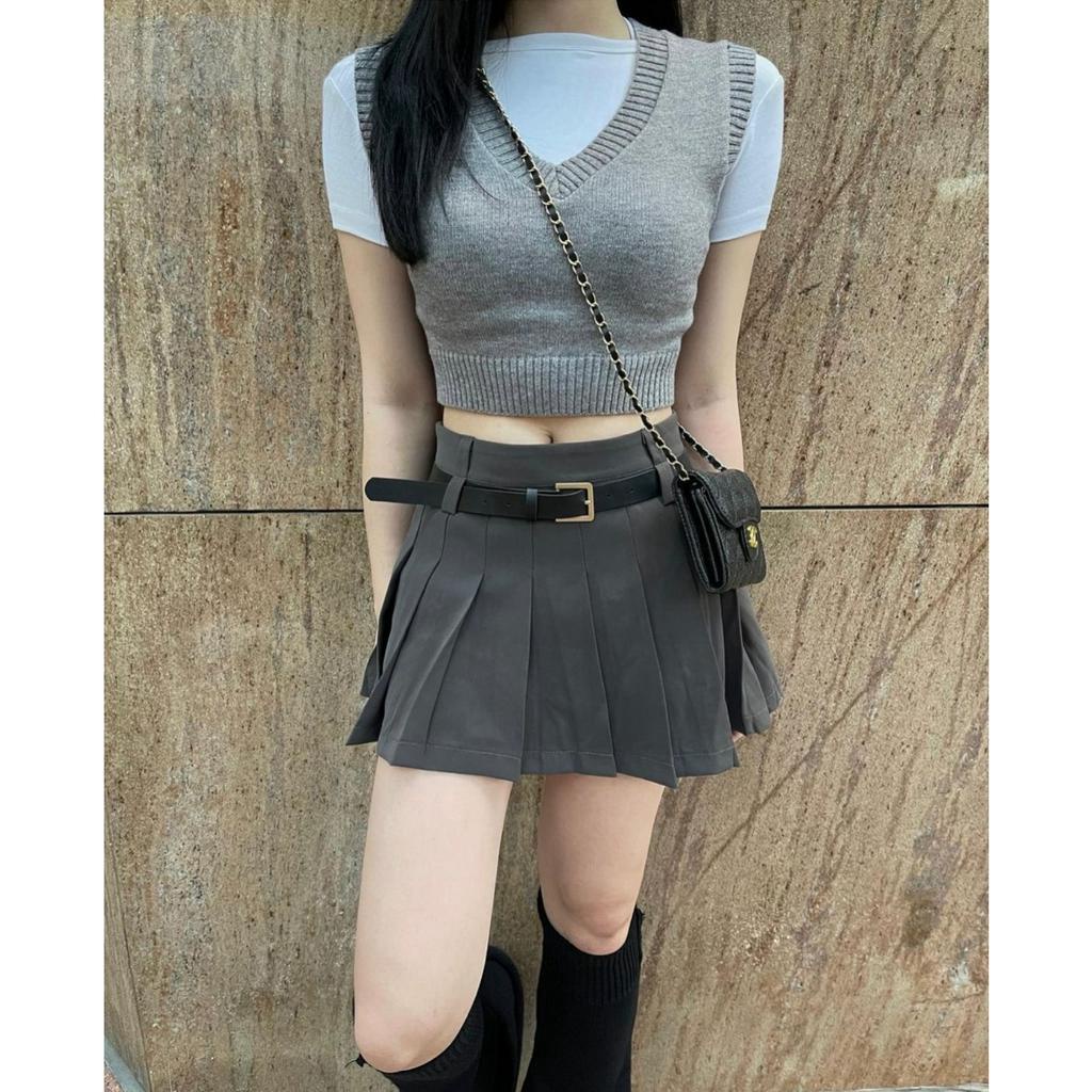 ĐẦM SET CHÂN VÁY NGẮN XẾP LY LƯNG CAO TENNIS SUÔNG TRƠN GHI XÁM + ÁO THUN CROPTOP GILE CỔ V ĐI TIỆC ĐI CHƠI DẠO PHỐ ĐI B