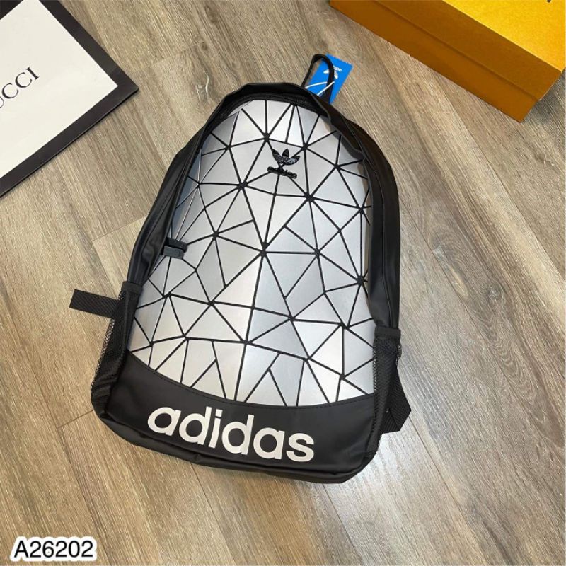 Balo Adidas phong cách unisex phù hợp cho cả nam và nữ - Balo tiện dụng