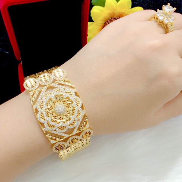 Lắc tay nữ cao cấp dát vàng 18k mẫu mới về