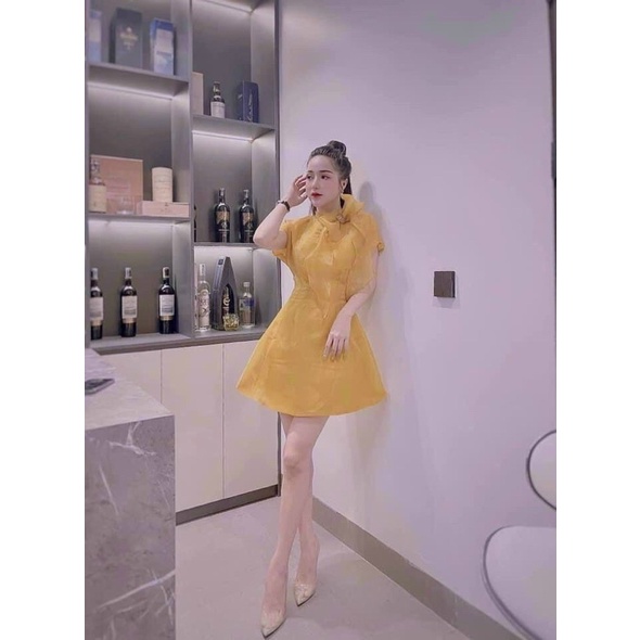 đầm tơ nơ ngực