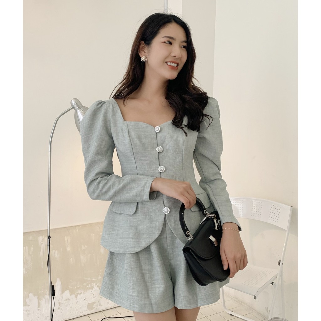 RECHIC Set áo cổ vuông tay phồng phối quần short ngắn Elin màu xanh xinh xắn thời trang dạo phố công sở