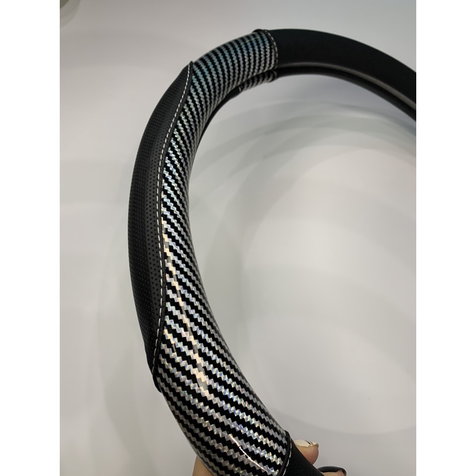 Bọc Vô Lăng viền Carbon phù hợp cho mọi loại xe có đường kính 38cm kiểu dáng thể thao