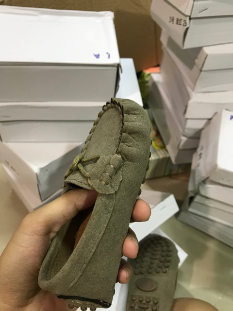 Giày lười bé trai