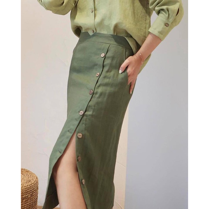 Set bộ Linen Premium áo sơ mi kèm chân váy bút chì - Áo xanh cốm - Chân váy xanh rêu