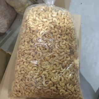 Combo 2kg snack hình trăng,3kg bim bim que