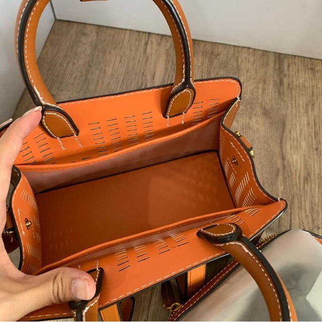 Túi Xách Charles And Keith Có Tay Cầm