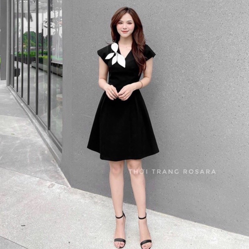 Đầm váy xòe chữ A đính vai trắng