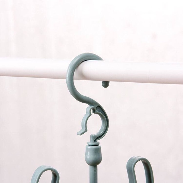 Móc treo giày dép thông minh chất liệu nhựa