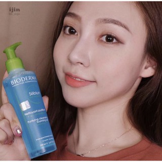 Sữa rửa mặt Biodema Sebium Cleansing