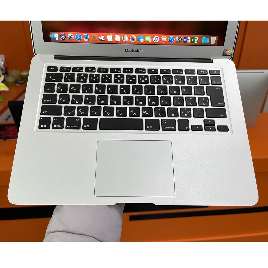 [Đẳng Cấp - Sang Choảnh] MacBook air MQD32SA 2017 Likenew 99% - Tặng kèm nhiều phụ kiện cao cấp .