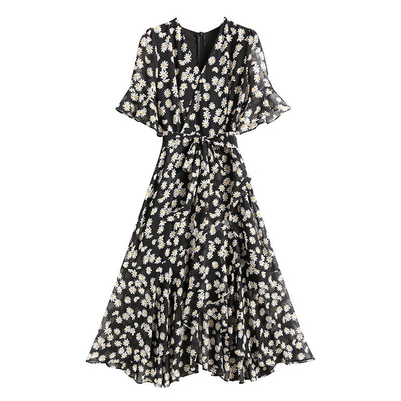 ĐẦM HOA CÚC  ĐEN HOA TRẮNG